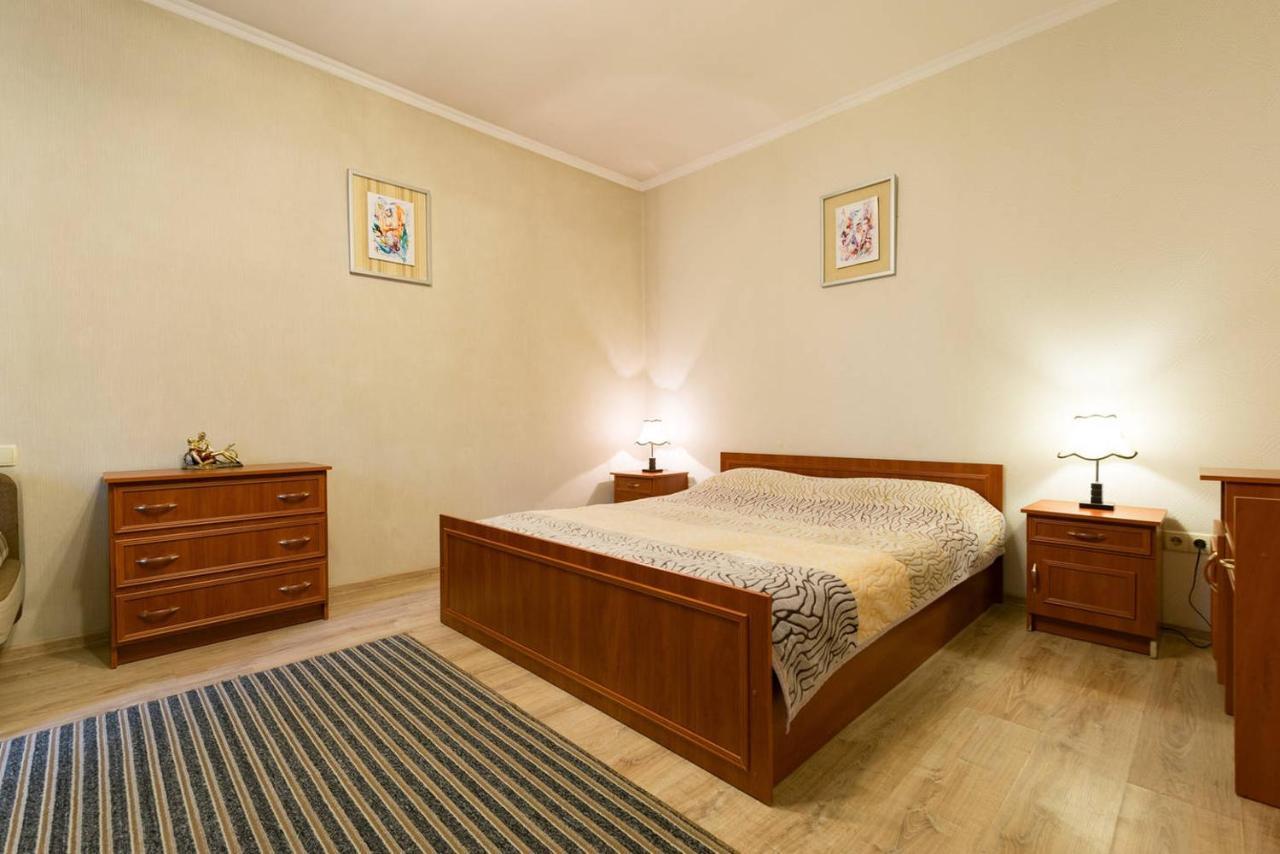 Nadezhda Apartment On Nauryzbay Batyra 37/1 Almaty Luaran gambar