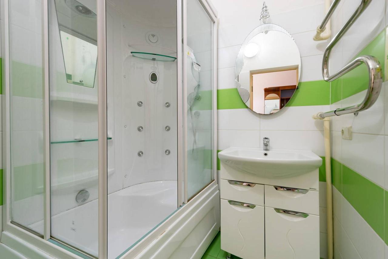 Nadezhda Apartment On Nauryzbay Batyra 37/1 Almaty Luaran gambar