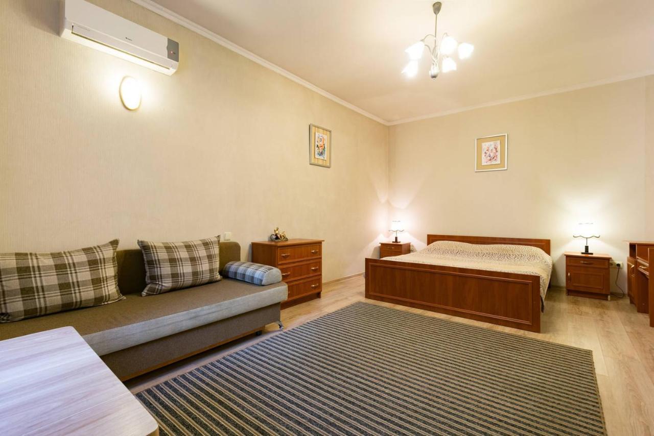 Nadezhda Apartment On Nauryzbay Batyra 37/1 Almaty Luaran gambar